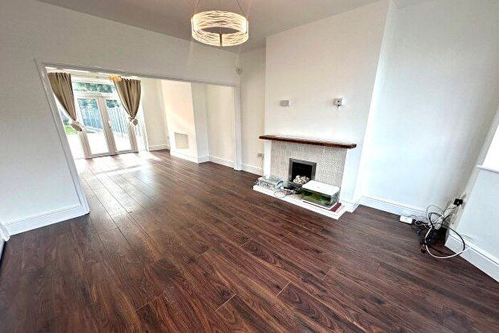 3 Bedroom Property To Rent In Ferndale Road, Leicester, LE2