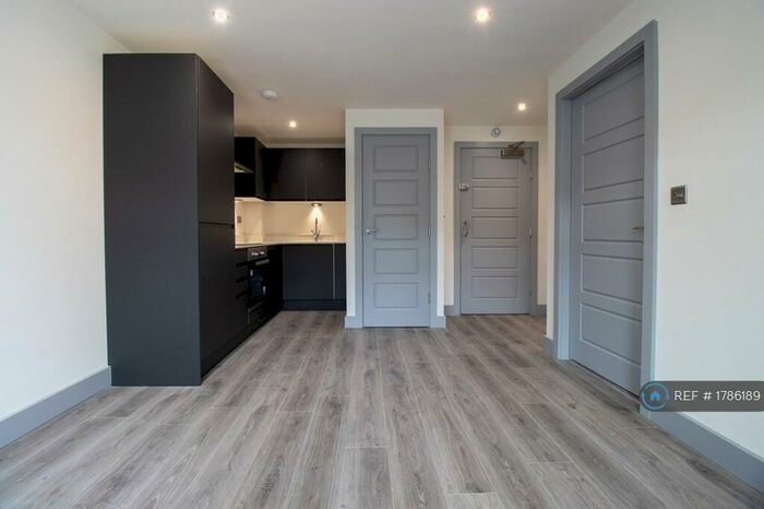 1 Bedroom Flat To Rent In Stanningley Road, Pudsey, LS28