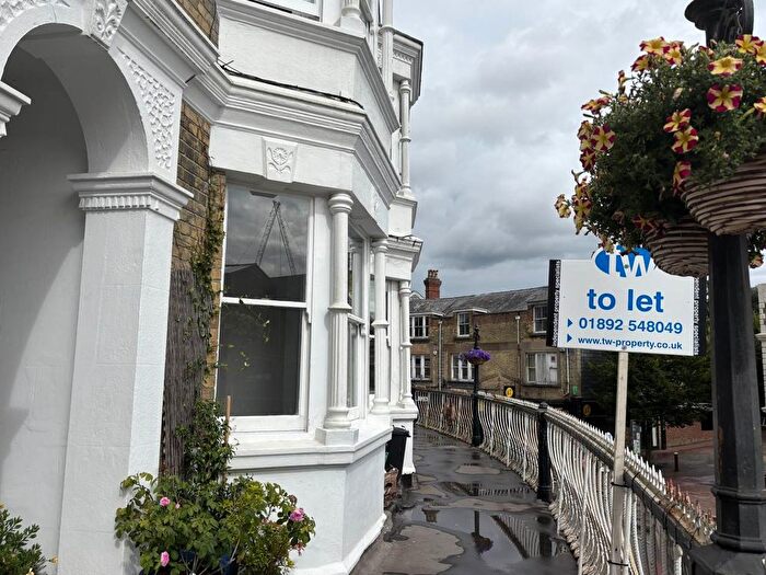 1 Bedroom Flat To Rent In Monson Colonnade, Monson Road, Tunbridge Wells, TN1