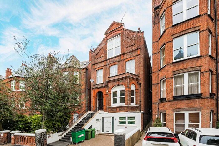 2 Bedroom Flat To Rent In Compayne Gardens, West Hampstead, NW6