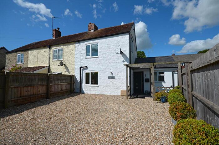 2 Bedroom End Of Terrace House For Sale In Mere, Wiltshire, BA12