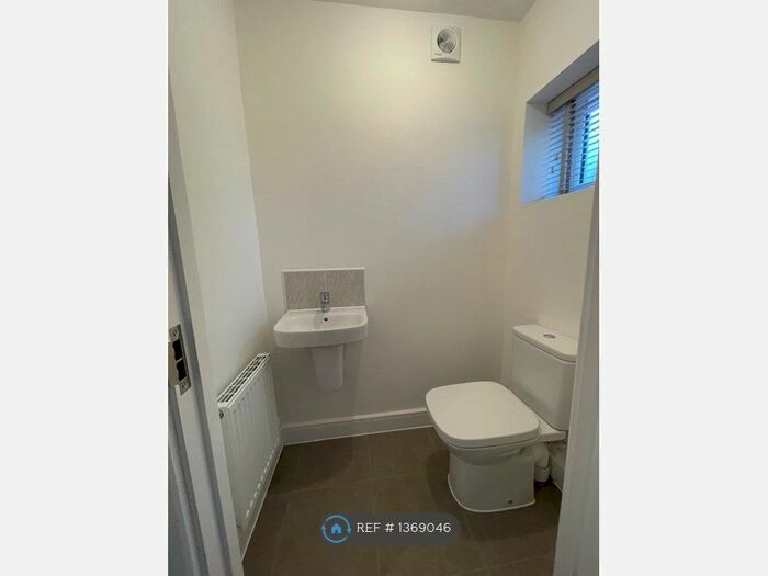 3 Bedroom Semi-Detached House To Rent In Littleover, Littleover, Derby, DE23