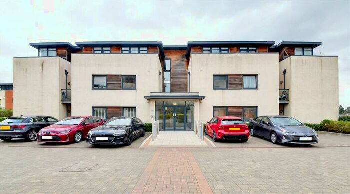 2 Bedroom Flat To Rent In Peacock Close, Mill Hill, NW7