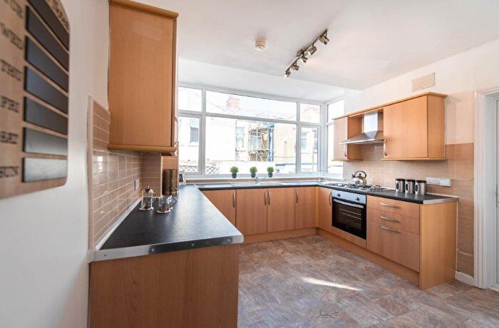 4 Bedroom Terraced House For Sale In Warley Road, Blackpool, Lancashire, FY1