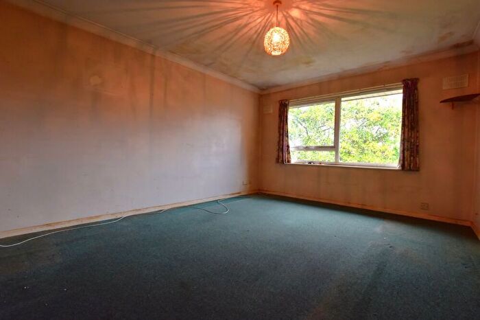 1 Bedroom Flat For Sale In Collapit Close, North Harrow, HA1