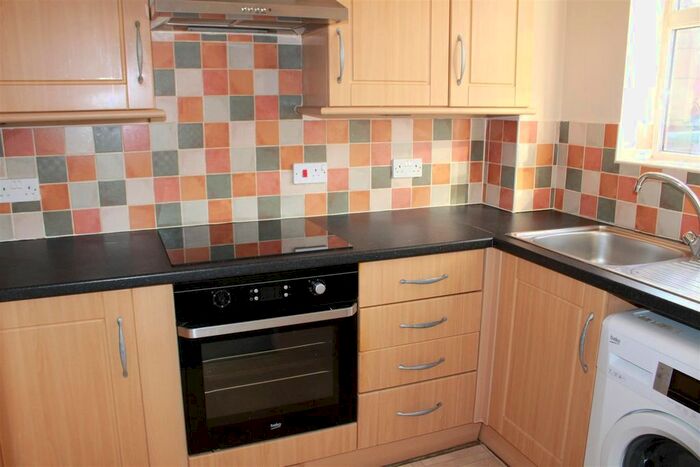 2 Bedroom Block Of Flats To Rent In Dudley Road, Tipton, DY4