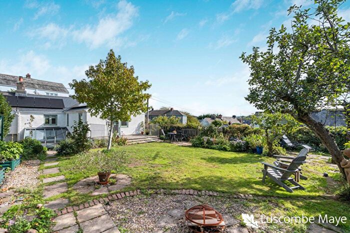 4 Bedroom Detached House For Sale In Chapel Street, Ermington, PL21