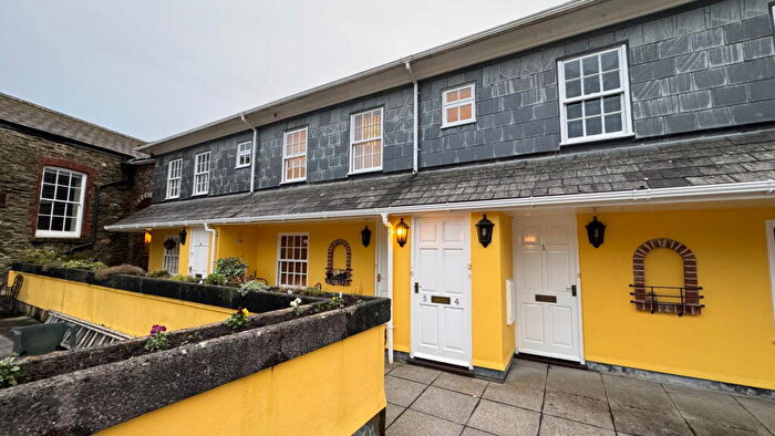 1 Bedroom Apartment For Sale In Wessex Court, Tavistock, PL19