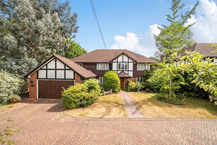6 Bedroom Detached House For Sale In Nugents Park, Pinner, HA5