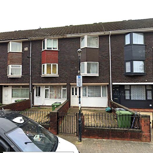 4 Bedroom Terraced House To Rent In Loudoun Square, Cardiff(City), CF10