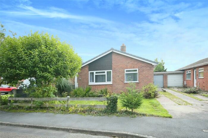 3 Bedroom Bungalow For Sale In Oaktree Drive, Bilsthorpe, Newark, NG22