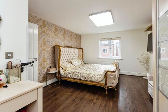 5 Bedroom Detached House For Sale In Bailey Drive, Nottingham, NG3
