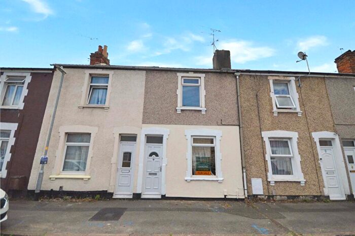 3 Bedroom Terraced House To Rent In Gooch Street, Town Centre, Swindon, SN1