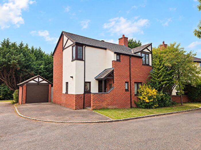 4 Bedroom Detached House For Sale In Nursery Gardens, Bradwell, Milton Keynes, MK13