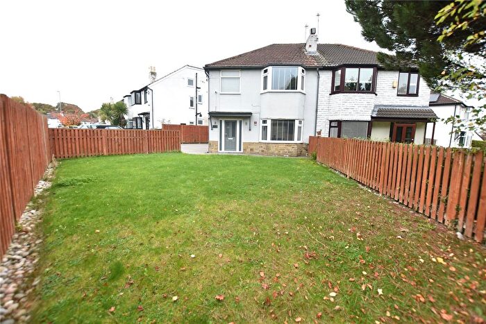 3 Bedroom Semi-detached House For Sale In Ringwood Drive, Leeds, West Yorkshire, LS14