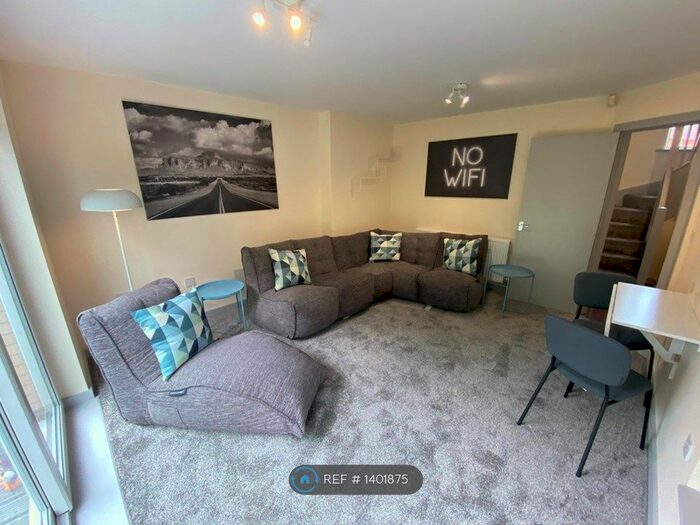 4 Bedroom Semi-Detached House To Rent In The Sanctuary, Manchester, M15