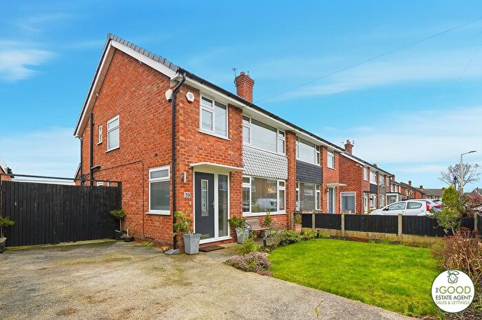 3 Bedroom Semi-Detached House For Sale In Baslow Drive, Heald Green, SK8