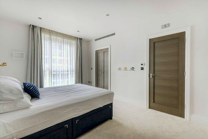 2 Bedroom Flat To Rent In Thames Point, Imperial Wharf, London, SW6