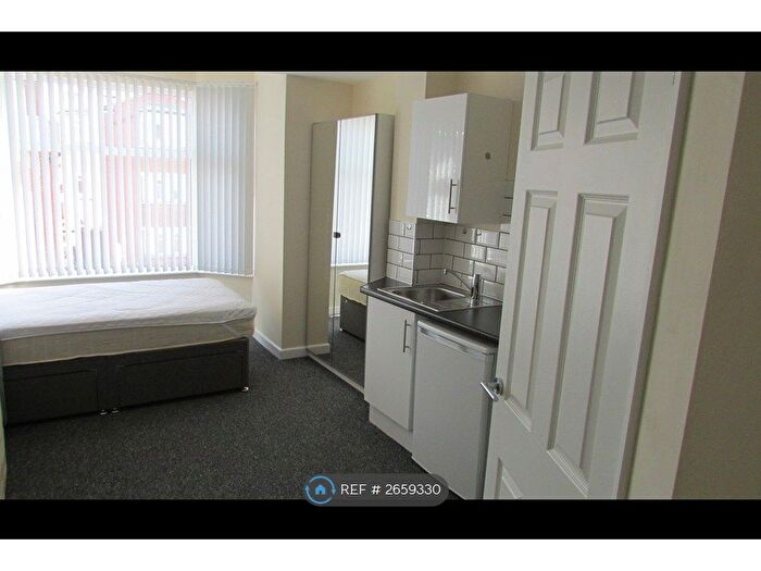 Studio To Rent In Self Contained, Coventry, CV2