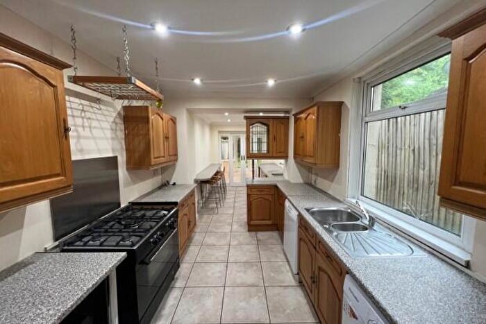 3 Bedroom Terraced House To Rent In Moorland Road Cardiff, CF24