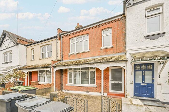 4 Bedroom Terraced House To Rent In Woodside Road, , Wood Green, London, N22