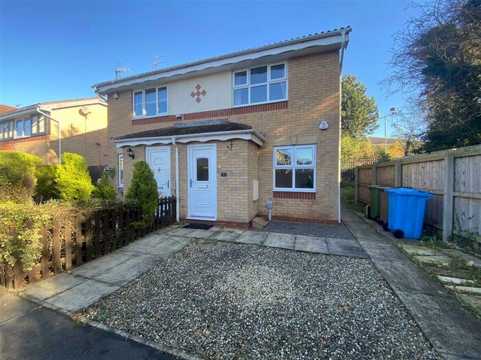 2 Bedroom Semi-Detached House To Rent In Chapel Close, Hessle, HU13