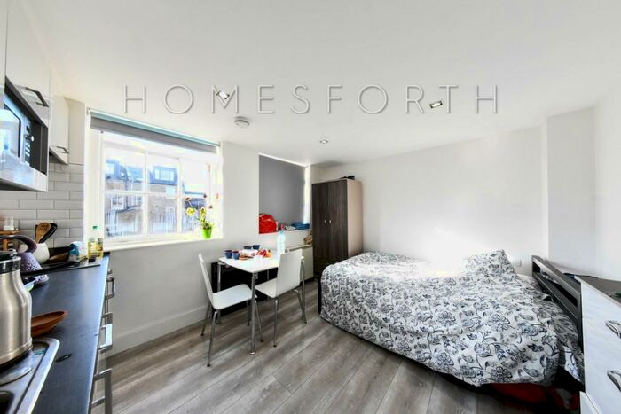 Studio To Rent In Drakes Courtyard, Kilburn High Road, London, NW6