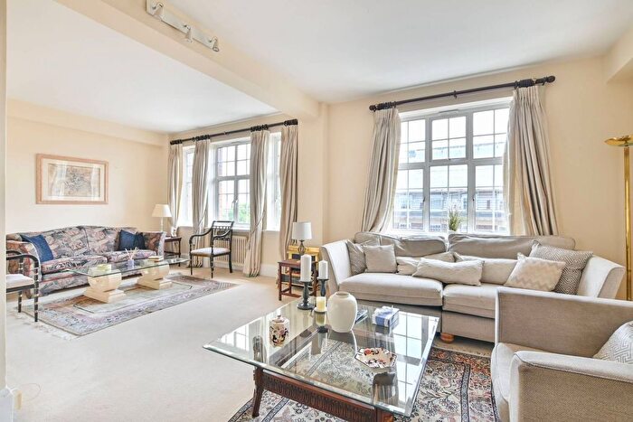 2 Bedroom Flat To Rent In Kensington High Street, Kensington, London, W14