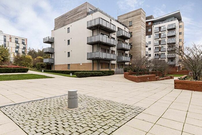 2 Bedroom Flat To Rent In Agate Close, London, NW10