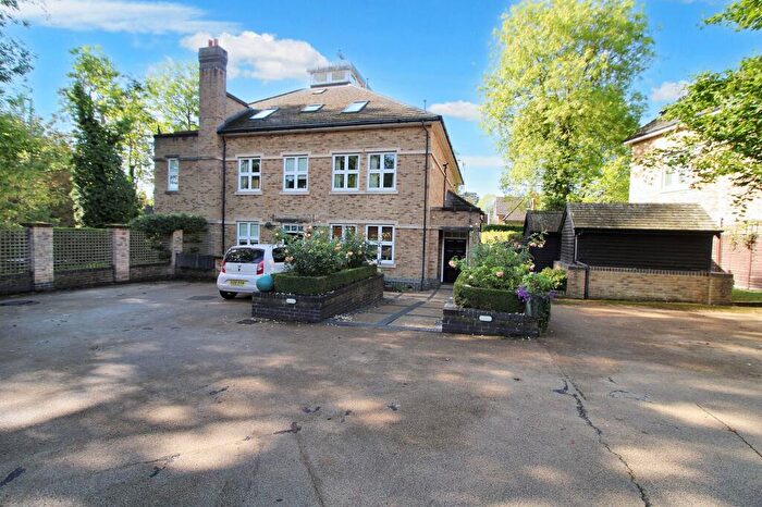 2 Bedroom Flat For Sale In Beechwood Mansions, Amersham Road, HP15