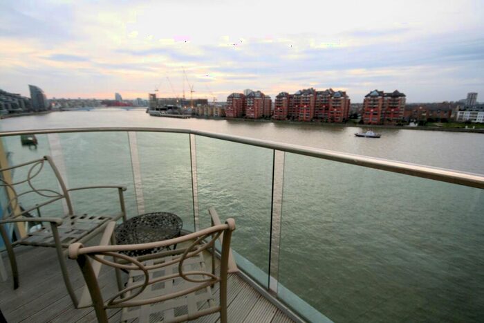 1 Bedroom Flat To Rent In Vicentia Court, Bridges Court Road, SW11