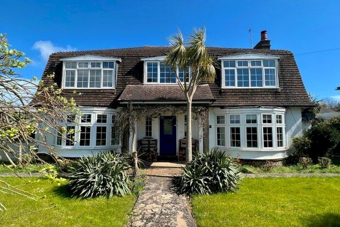 5 Bedroom Detached House To Rent In Eastbourne Road, Eastbourne, BN20