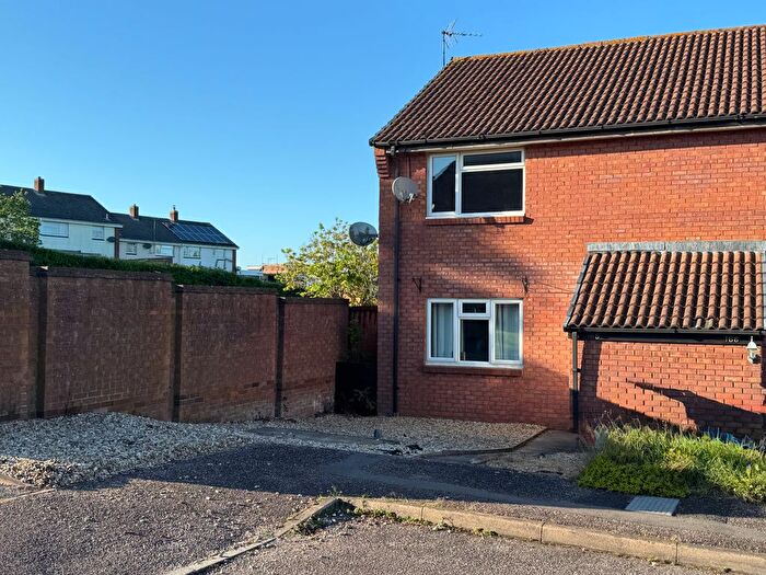 1 Bedroom Maisonette To Rent In Allington Close, Taunton, TA1