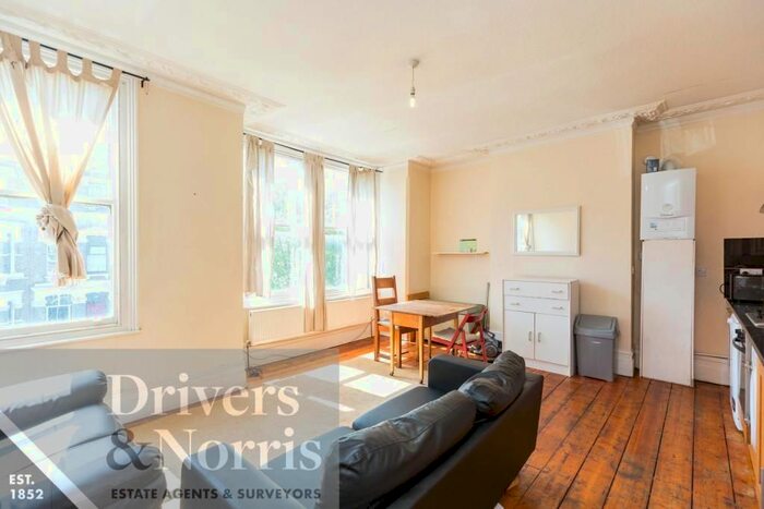 4 Bedroom Flat To Rent In Fairbridge Road, Archway, London, N19