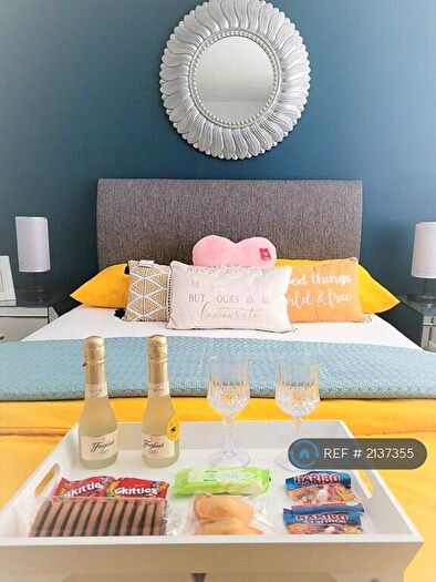 1 Bedroom Flat To Rent In Priors Court, Reading, RG1