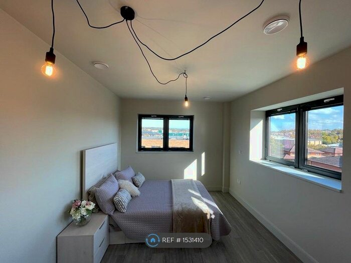 Studio To Rent In Westree Road, Maidstone, ME16