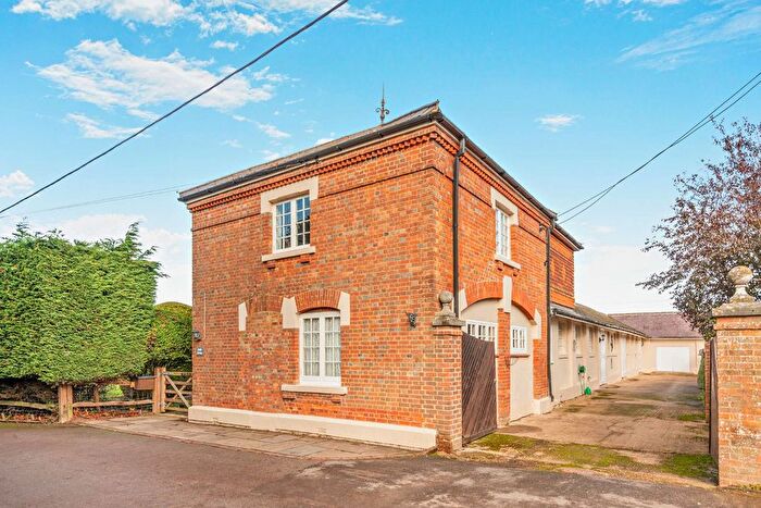 4 Bedroom Detached House For Sale In Rowner Road, Billingshurst, West Sussex, RH14