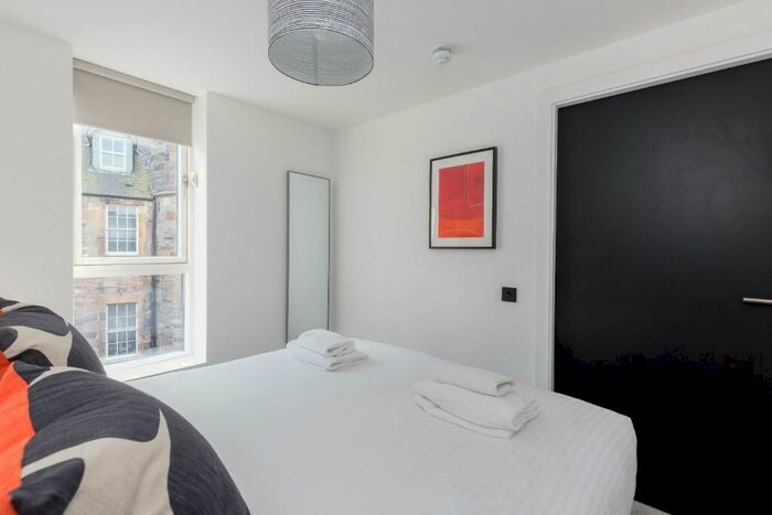1 Bedroom Serviced Apartments To Rent In Market Street, Edinburgh, EH1