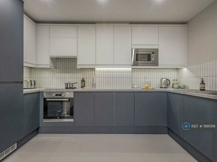 3 Bedroom Flat To Rent In Cable Street, Lancaster, LA1