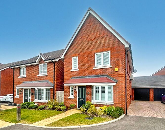 3 Bedroom Detached House To Rent In Armstrong Close, Hoo, Kent., ME3