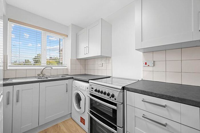 1 Bedroom Apartment To Rent In Cornmow Drive, London, NW10