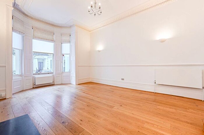 2 Bedroom Flat To Rent In Collingham Place, London, Pz, Earls Court, London, SW5