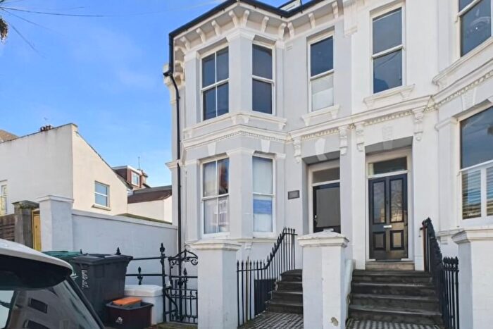 Property For Sale In Flat, Grantham Road, Brighton, East Sussex, BN1