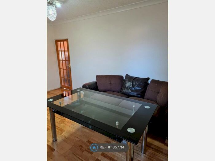 3 Bedroom End Of Terrace House To Rent In Broad Street, Dagenham, RM10