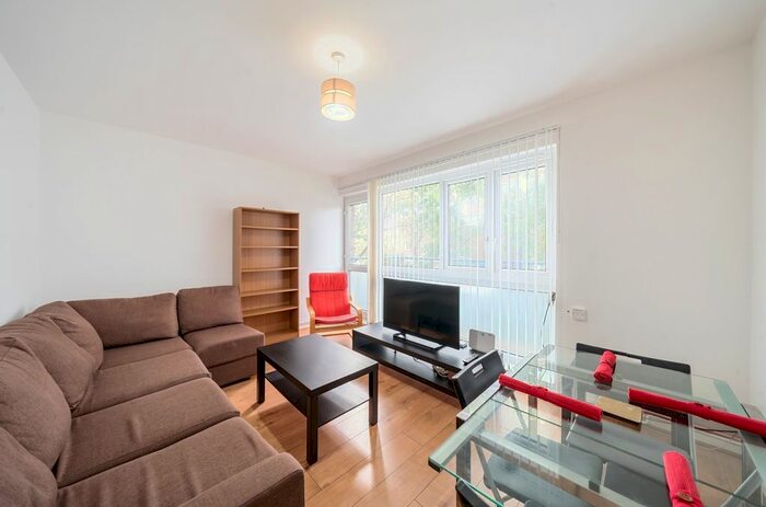 3 Bedroom Flat To Rent In Friary Estate, London, SE15