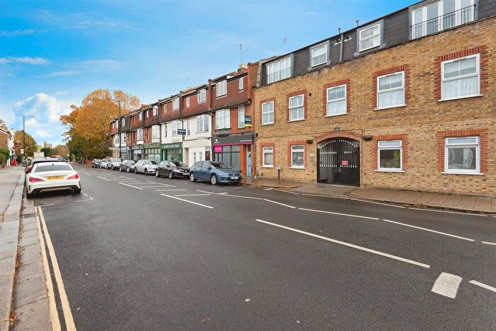 1 Bedroom Flat For Sale In Hampton Road, Twickenham, TW2