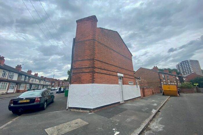 3 Bedroom Property To Rent In Whittier Road, Nottingham, NG2