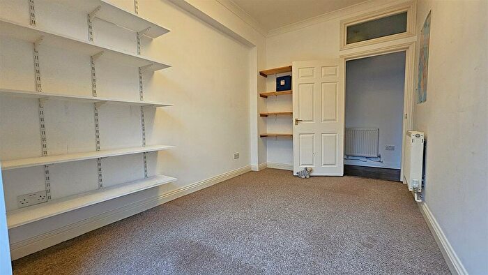 2 Bedroom Apartment To Rent In Empire House, PO5