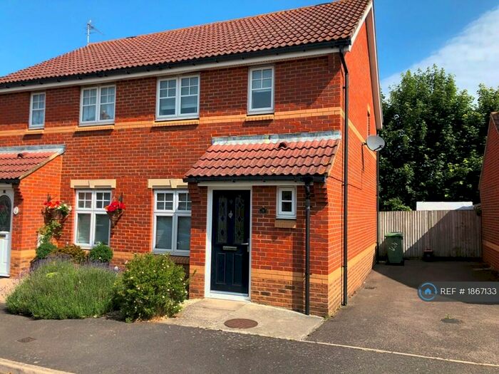 2 Bedroom Semi-Detached House To Rent In Tattershall Road, Maidstone, ME15