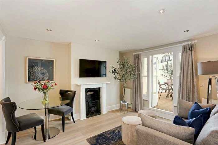 1 Bedroom Flat To Rent In Motcomb Street, Belgrave Square, SW1X